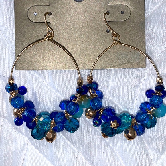 Jewelry - Costume jewelry